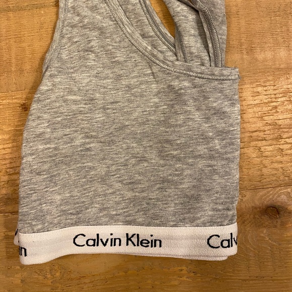 Calvin Klein Razorback bralette - Picture 2 of 3